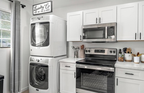 Alhambra Apartment | 6.5 Miles from Downtown Phoenix