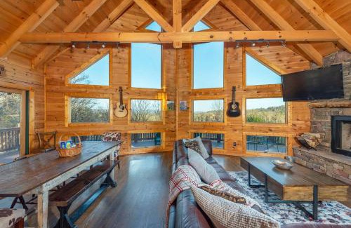 Marshall House | 6-Bed Family Retreat Hot Tub Game Room Playground