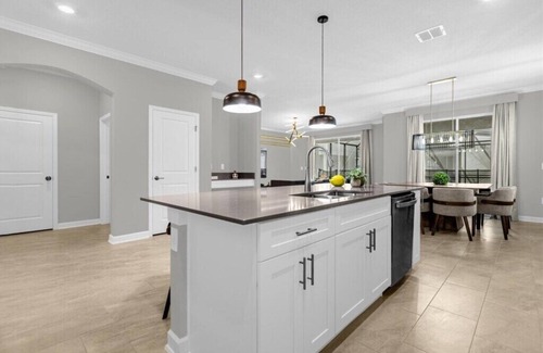 Kissimmee House | 6 Bedroom/5 Bathroom Storey Lake (4371 RS)