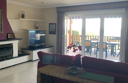 Coveta Fuma Ski Chalet | 6 Bedroom Chalet in El campello