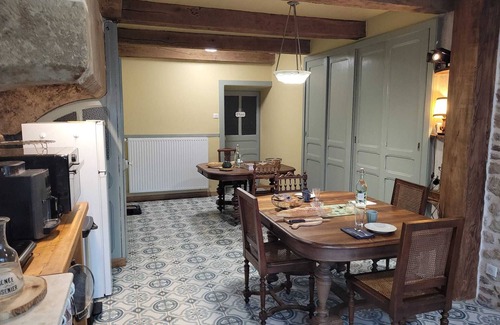 Monthureux-sur-Saone House | 6-bedroom house for up to 15 people