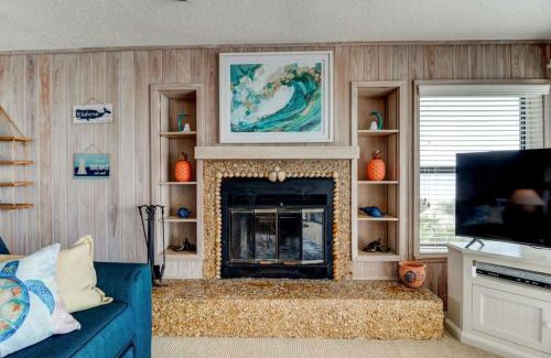 Palm Coast House | 6 Bedroom Huge Decks Pets Oceanfront