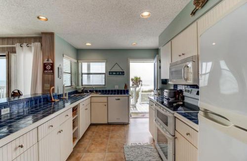Palm Coast House | 6 Bedroom Huge Decks Pets Oceanfront