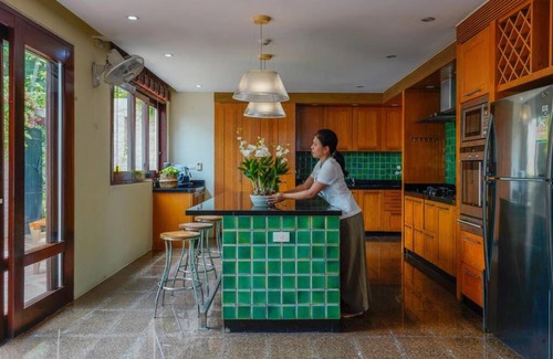Mae Nam House | 6 Bedroom Luxury Villa in Resort (M6)