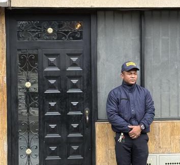 La Candelaria Apartment | 6 bedroom penthouse with pool table- 1 block from Lleras park p4