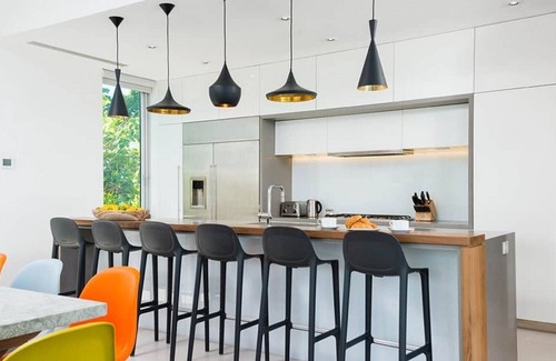 Leeward Settlement Villa | 6 Bedroom Villa - Turks & Caicos