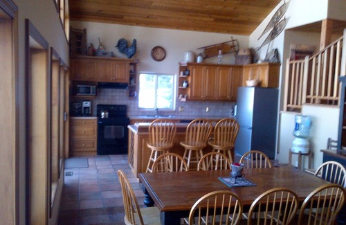 Bridge Lake House | 6 Bedroom Waterfront Home on Bridge Lake