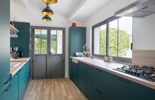 Le Bois-Plage-en-Re Apartment | 6 Bedrooms Apartment In Le Bois-Plage-En-Ré