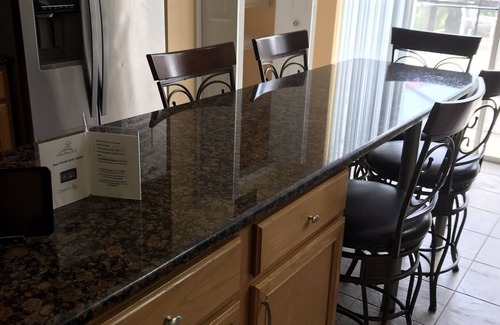 Solana House | 6 Bedrooms! Solana! 1st floor King Suite! 2nd floor Queen suite! Private pool.