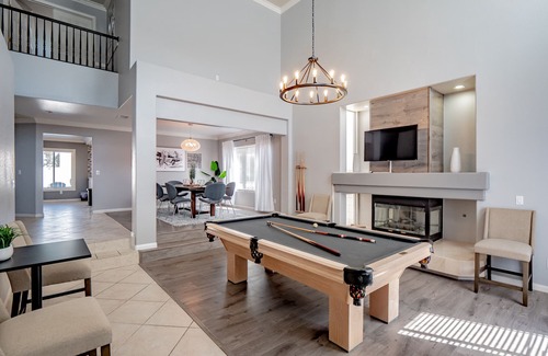 Silverado Ranch House | 6 BR 4bath w/ENTIRE Guest House, Pool & Movie Room- 14 Min from The Strip!