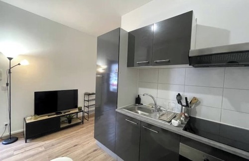 Reims Apartment | 6 - Cosy, well-located accommodation in Clairmarais