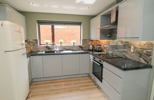 Ampleforth Cottage | 6 FAIRFAX CLOSE, family friendly, with a garden in Ampleforth