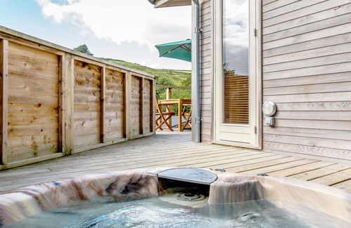 Looe Cottage | 6 HEDGEROWS, pet friendly, luxury holiday cottage in Lanreath