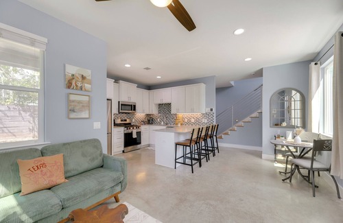 St. John - Coronado Hills House | 6 Mi to Dtwn: Austin Escape w/Private Yard