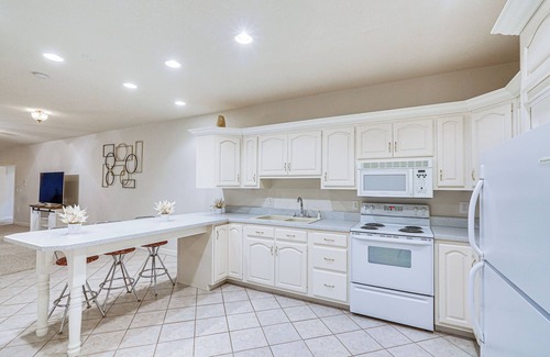 Lima Apartment | 6 Mi to Town: Peaceful Lima Home!