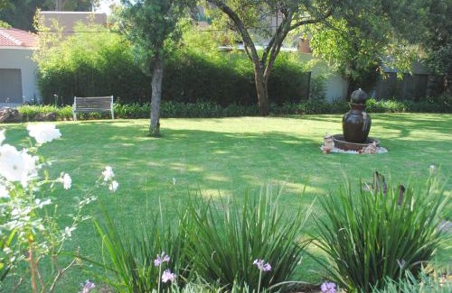 Woodmead House | 6 on Morris Guest Lodge