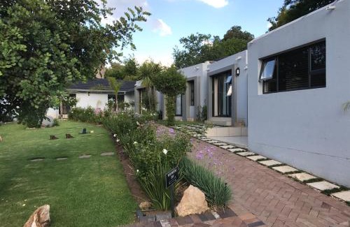 Woodmead House | 6 on Morris Guest Lodge