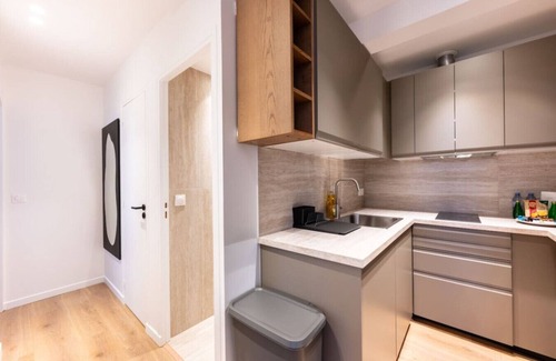 20th Arrondissement Apartment | 6 pers #2 Chambres #2 SDB #Père Lachaise #Paris 20