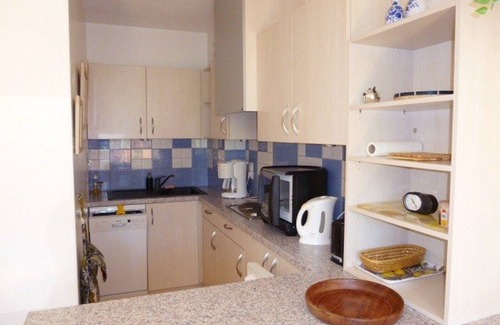 Arette Apartment | 6-person apartment with balcony, ski-in access, parking and ski locker