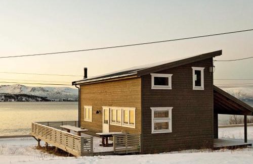 Lyngen House | 6 person holiday home in Nord-Lenangen
