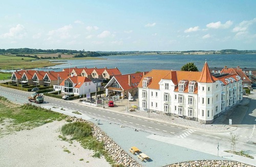 Hejlsminde Strand Apartment | 6 person holiday home on a holiday park in Hejls