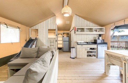 Neufchateau RV Rental | 6-person safari tent in the holiday park Landal Glamping Neufchâteau