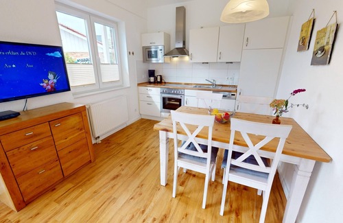 Pelzerhaken House | 6-person vacation home close to the beach with garden, beach chair, terrace, dog and garden.