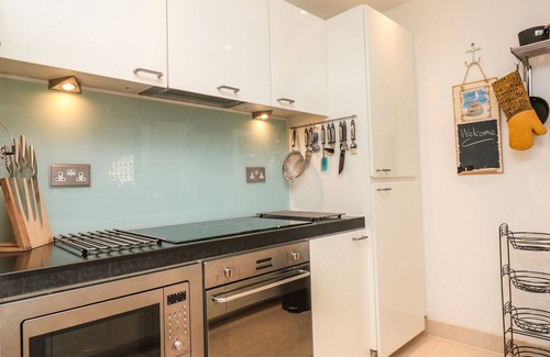 Dartmouth Cottage | 6 Pottery Cottages