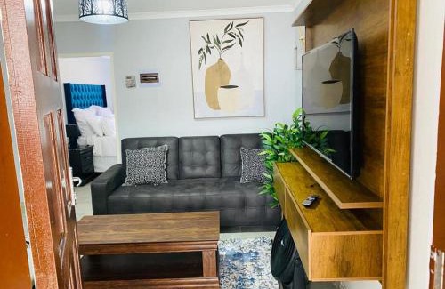 Bezuidenhout Valley Apartment | 6 the Curve Unit 3