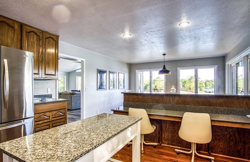 Hot Springs Village House | 6 Zapato Circle - Beautiful, newly remodeled luxury waterfront 4 bedroom, 3 full