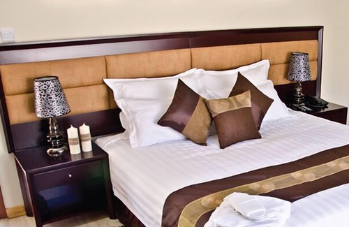 Harare East Cabin | 60 Knightsbridge Road