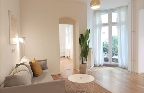 Kreuzberg Apartment | 60 m² Apartment ∙ 1 bedroom ∙ 2 guests