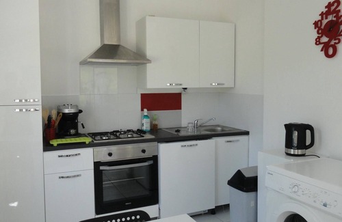 Bedoin Cottage | 600m from the village, fully renovated gîte, all comforts, pets welcome.