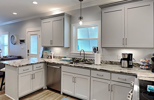 Fort Morgan Cottage | 6033 pool view sleeps 10 deck tv on porch grill