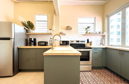 Santurce House | 610@Miramar - up to 32 guests