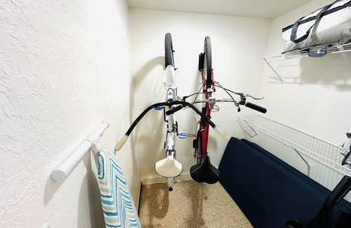 Norman Apartment | [614.5 A Jenkins]OU-Walk to Campus, Downtown Designer studio, and walking distance to Art and Dinos