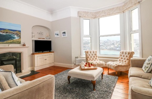 Fowey House | 62 Esplanade