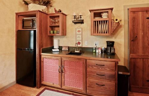 Fredericksburg Cabin | 62 m² Cabin ∙ 1 bedroom ∙ 2 guests