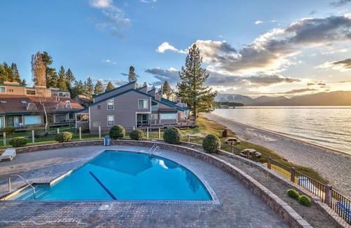 South Lake Tahoe Apartment | 621 Lakeview