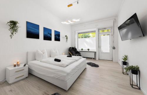 Schillerkiez Apartment | 62qm2, Massageseat, Billard-Table, King-Sized Bed