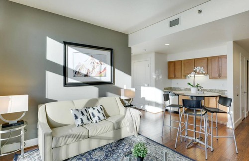 Pearl District Apartment | 647 m² Apartment ∙ 1 bedroom ∙ 4 guests