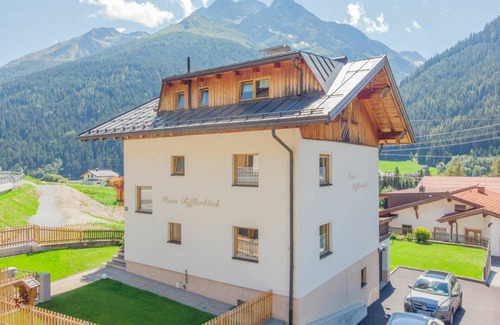 Pettneu am Arlberg Apartment | 65 m² Apartment ∙ 2 bedrooms ∙ 5 guests
