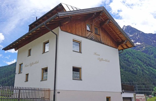 Pettneu am Arlberg Apartment | 65 m² Apartment ∙ 2 bedrooms ∙ 5 guests
