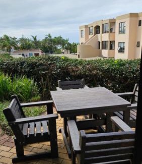 Umhlanga Apartment | 67 The Shades - Luxury Apartment in Umhlanga - Airconditioning throughout and Inverter