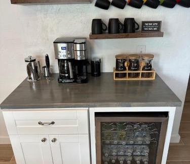 Quail Creek House | 6br Retreat W Heated Pool Relax Vibes