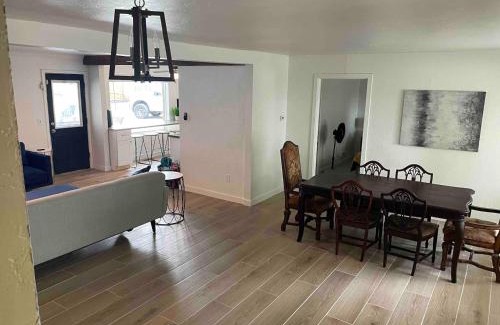 Quail Creek House | 6br Retreat W Heated Pool Relax Vibes