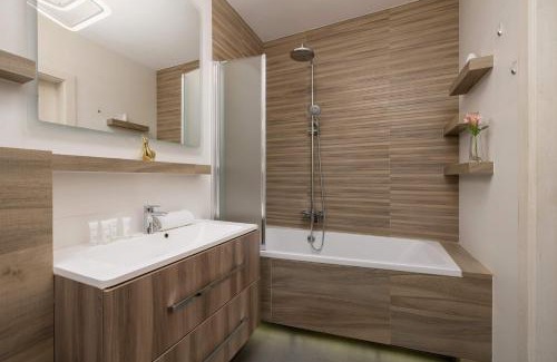 Pradnik Bialy Apartment | 6th Floor Apartment in Cracow by Noclegi Renters