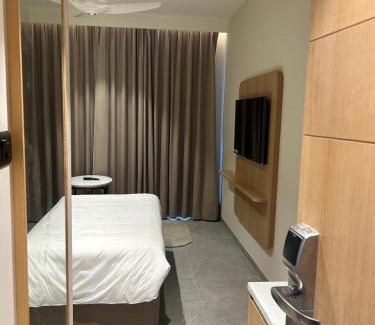 Kasarwadi Hotel | 7 Apple Hotel Vizag, Visakhapatnam