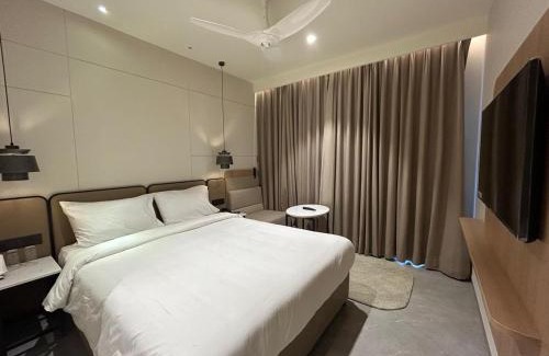Kasarwadi Hotel | 7 Apple Hotel Vizag, Visakhapatnam