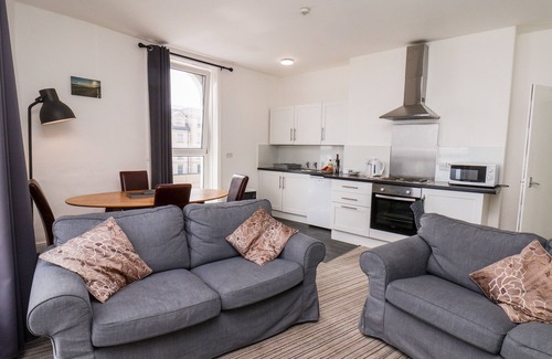 Bridlington Old Town Cottage | 7 BEACH VIEW @ BEACONSFIELD HOUSE in Bridlington